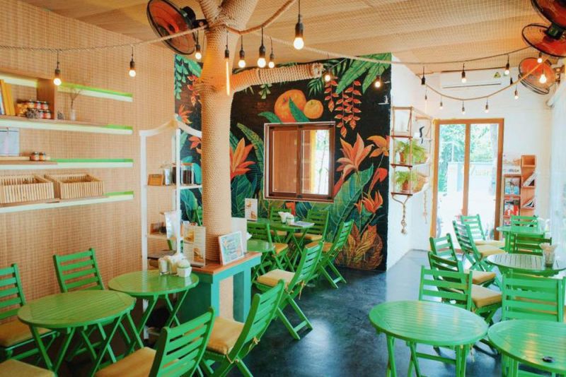 Cafe Walking distance – juicery & Café