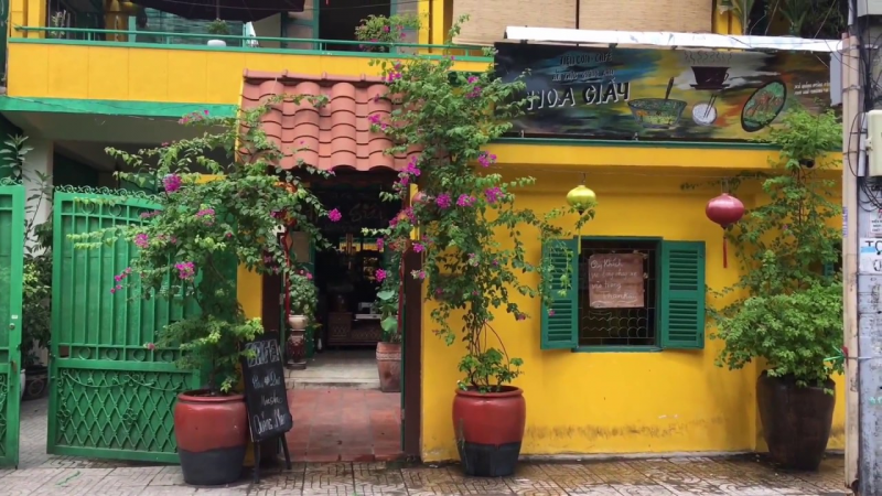 Tiệm Cà Phê Hoa Giấy