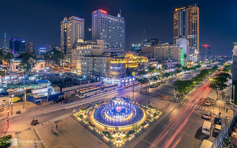 Phố đi bộ Nguyễn Huệ, Quận 1
