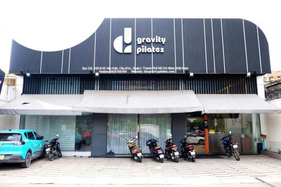 cho thue nha mat tien vo van kiet phuong cau kho quan 1 15x22m dt 500m2 san 180tr thang