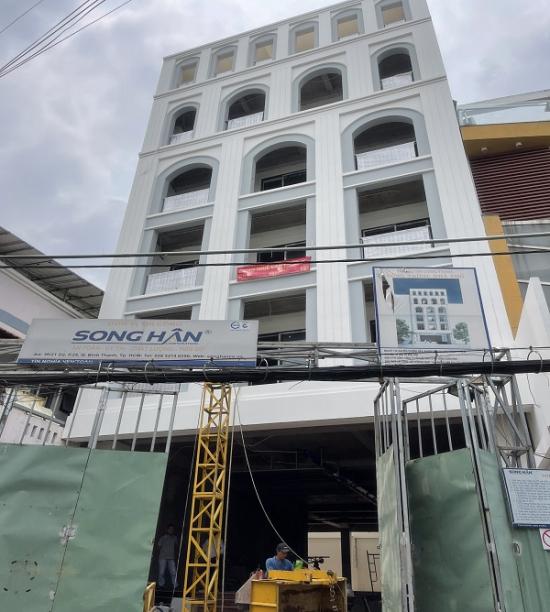 toa nha goldstar building