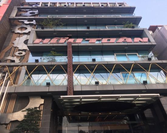 toa nha huu toan building