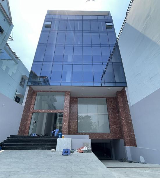 cho thue toa nha duong le trong tan tan phu 10x57m 1 ham 7 lau gia 450tr thang