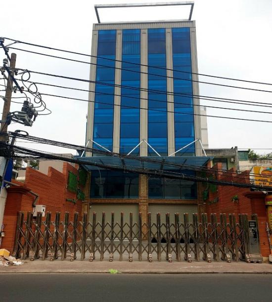 toa nha qcoop building