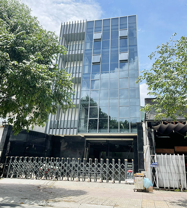 cho thue toa nha duong le quy don 9 5x24m 5 lau gia 21000 