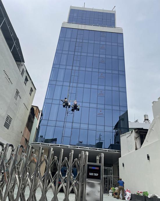 cho thue toa nha mat tien nguyen kiem quan phu nhuan 15x40m 2 ham 12 lau 5500m2 gia 50 000  thang 