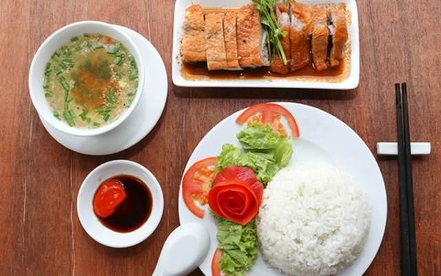 top 10 quan com trua van phong tai quan 3 gia re sach se ngon