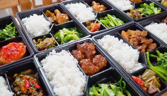 top 10 quan com trua van phong tai quan go vap